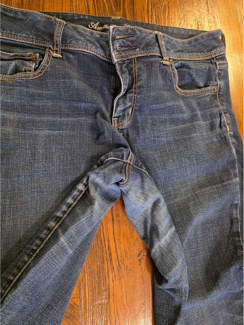 American Eagle Super Stretch Skinny Jeans Size 14 with Distressed Knees